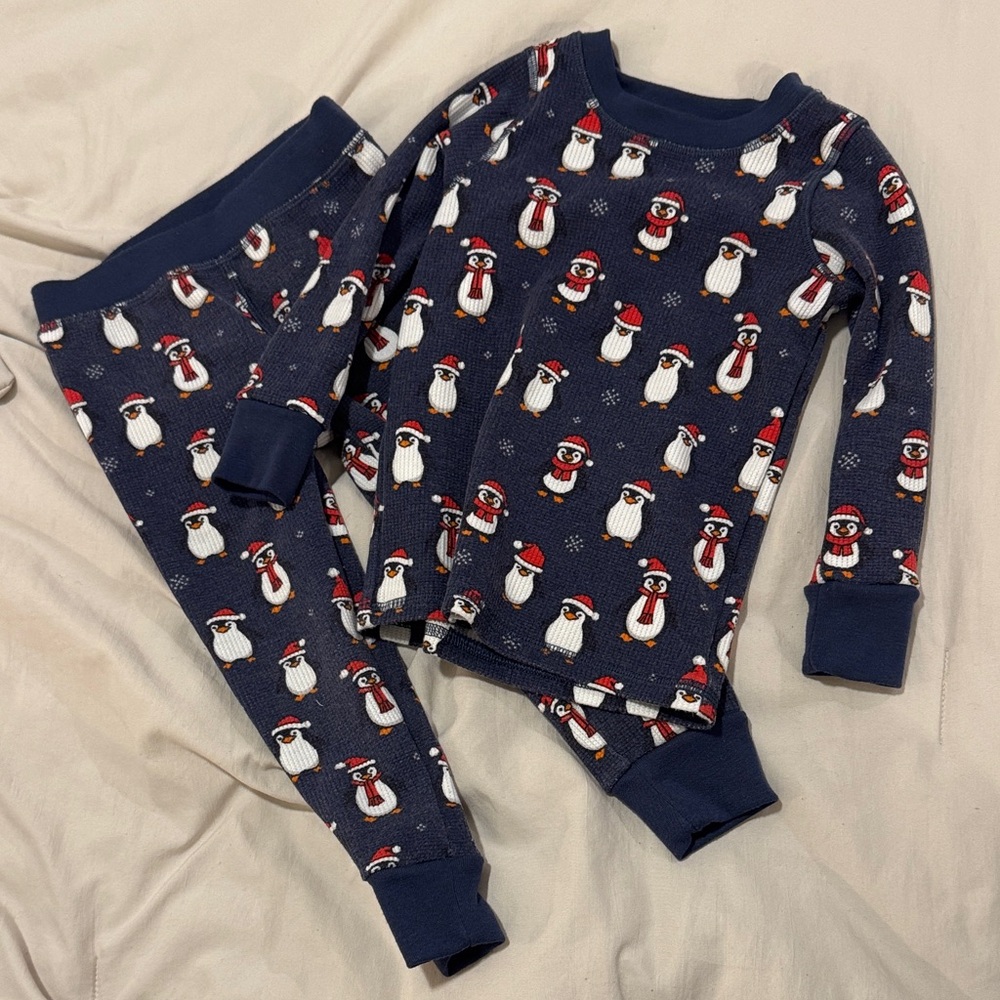 MeUndies Kids 2 piece waffle PJ set. 3T. Penguin Parade. Soft and Fits snug.